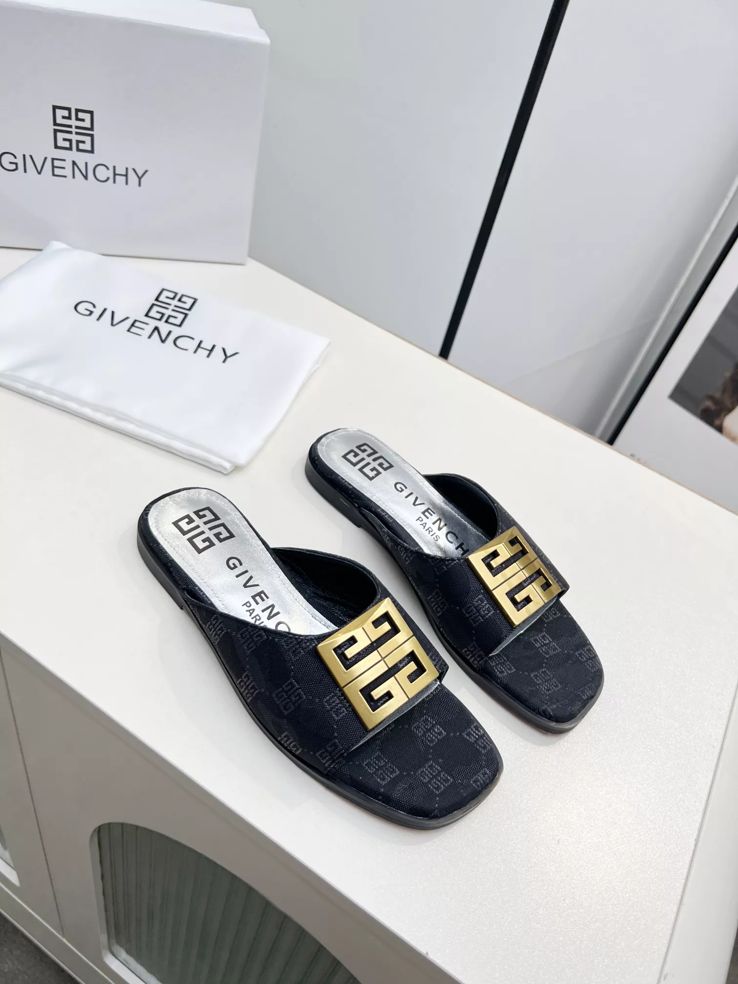 Bold 9287 Givenchy Slippers For Women