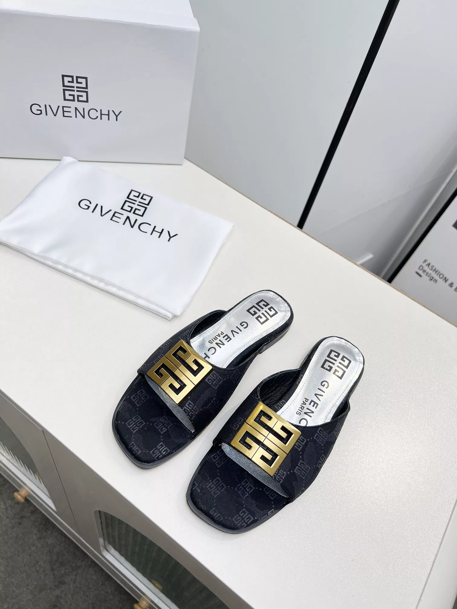 Bold 9287 Givenchy Slippers For Women