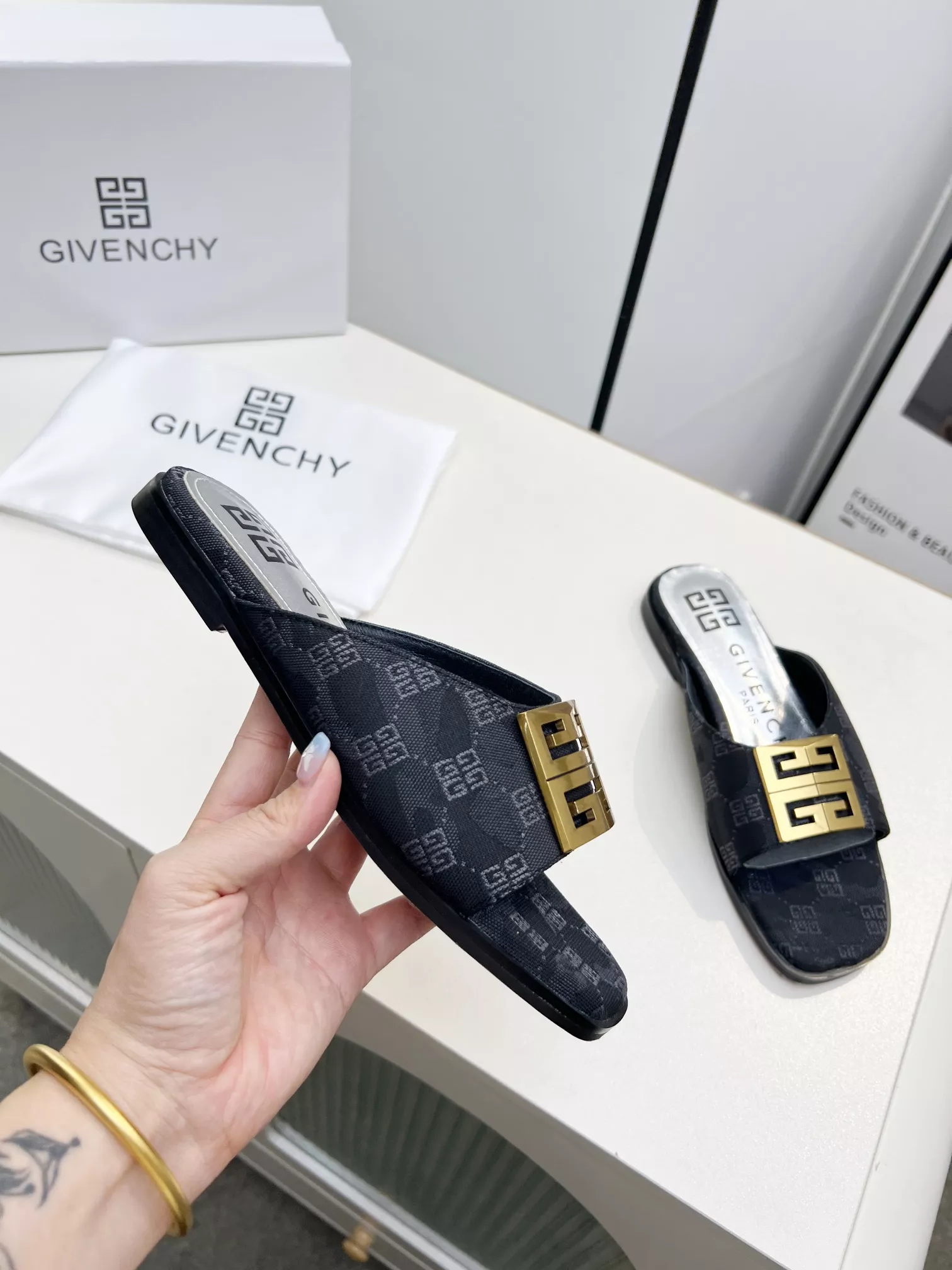 Bold 9287 Givenchy Slippers For Women