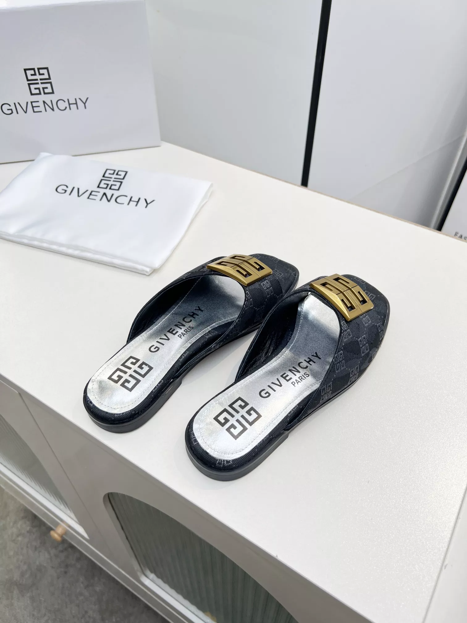 Bold 9287 Givenchy Slippers For Women