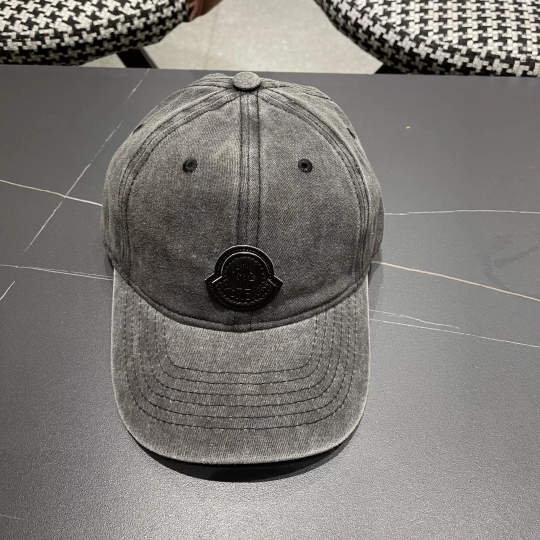 Bold 931 Moncler Caps