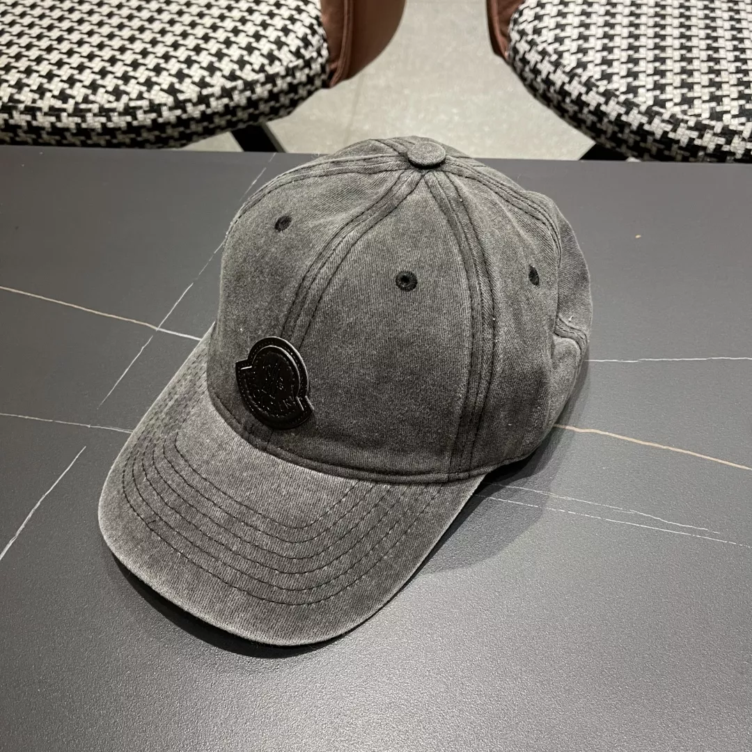Bold 931 Moncler Caps