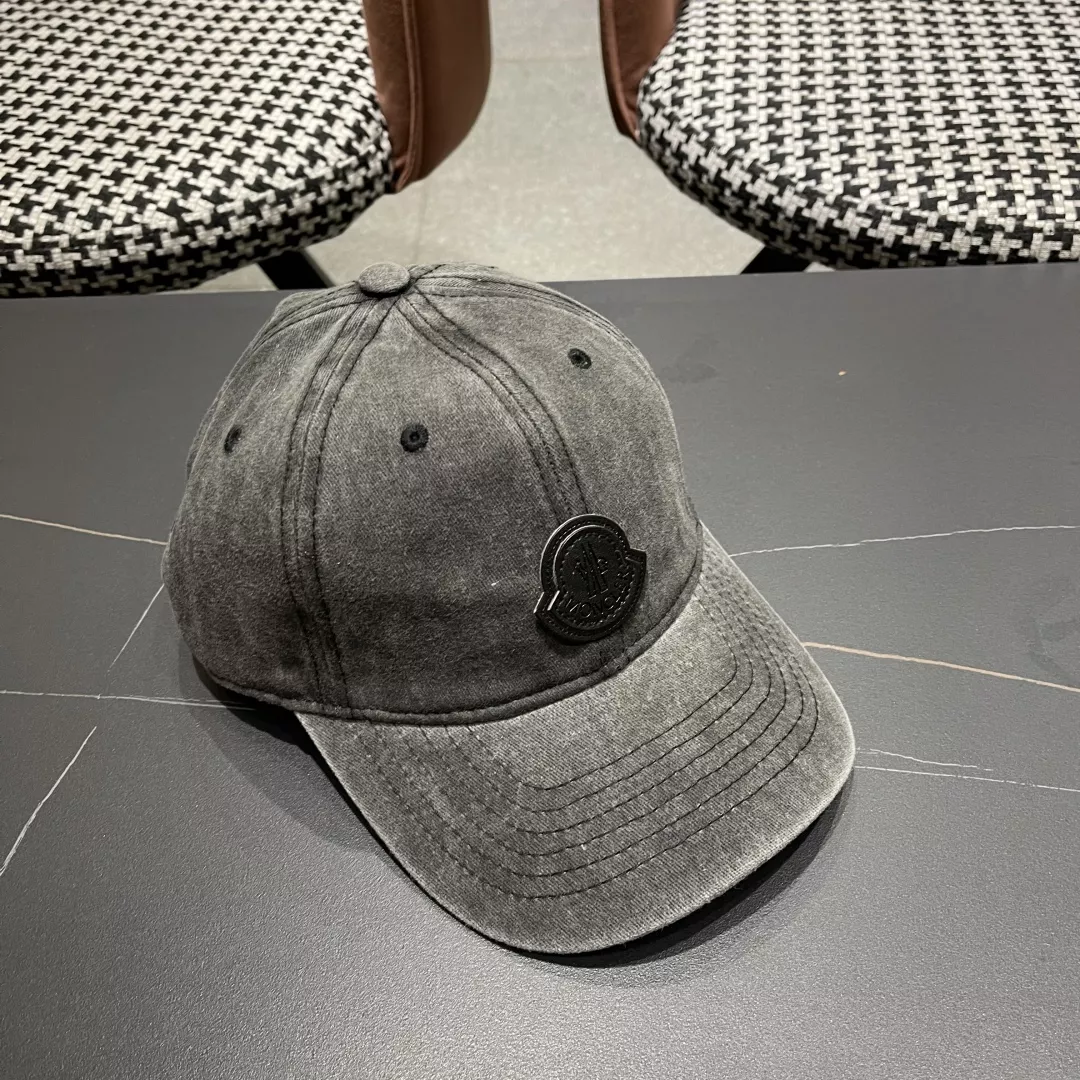 Bold 931 Moncler Caps