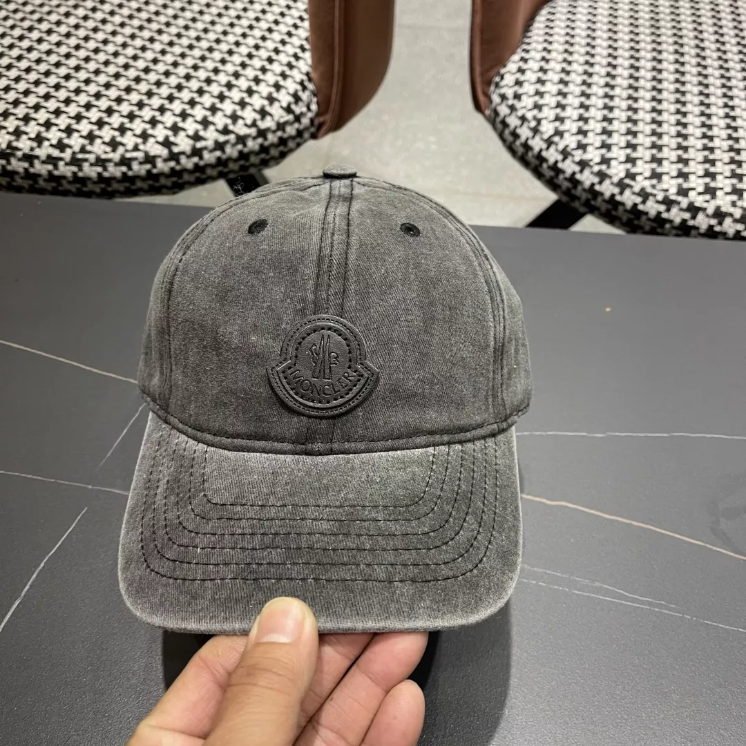 Bold 931 Moncler Caps