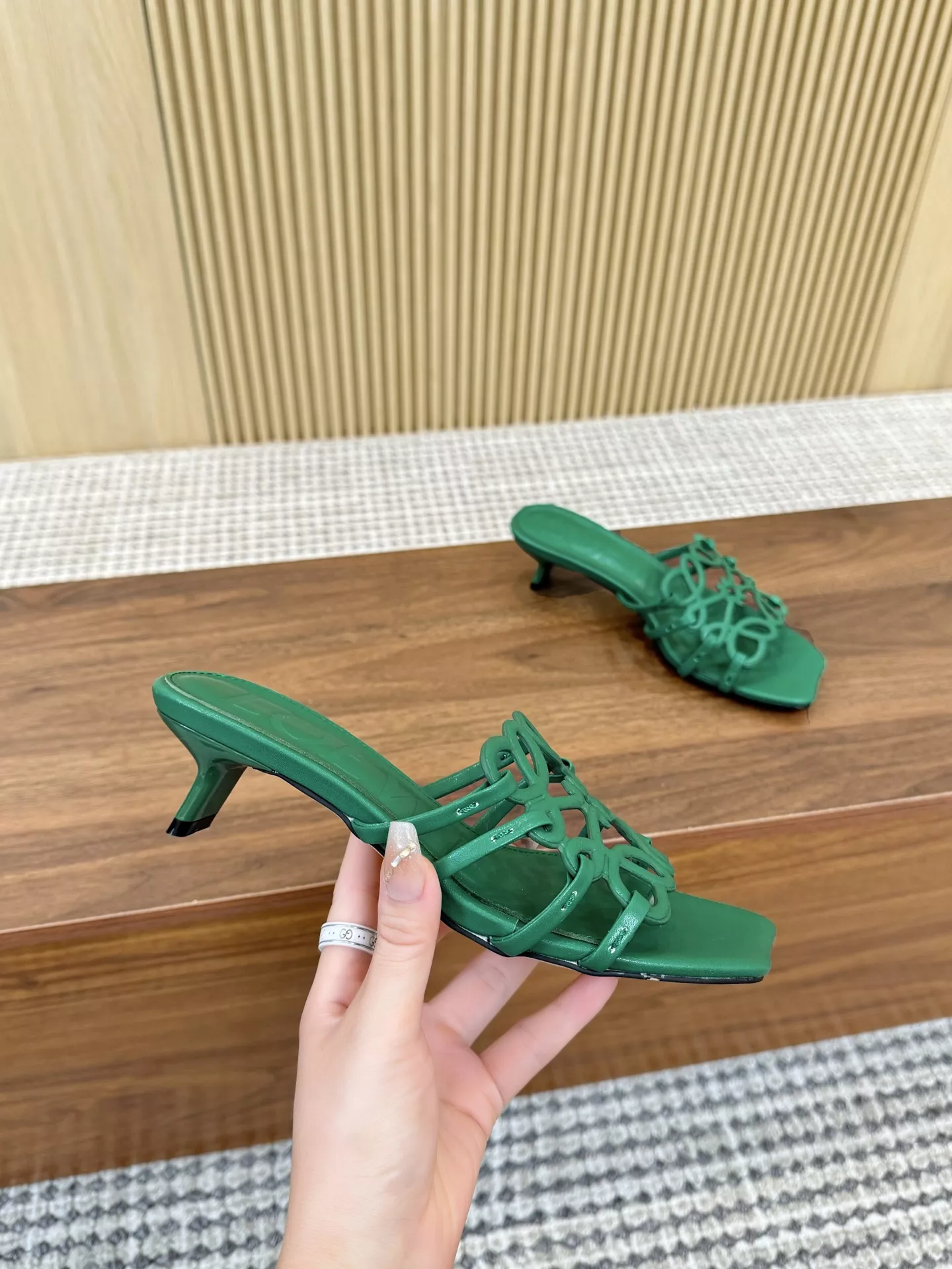Bold 9438 LOEWE Slippers For Women