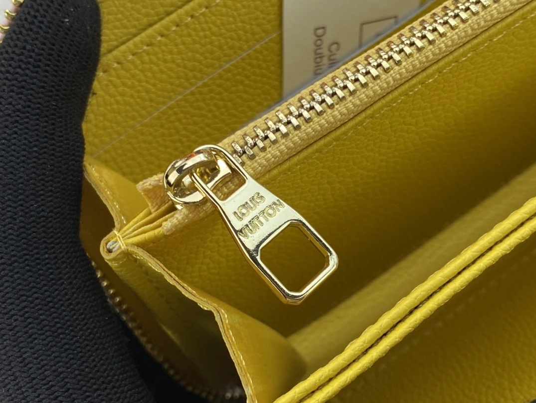 Bold 9559 Louis Vuitton AAA Quality Wallets For Women