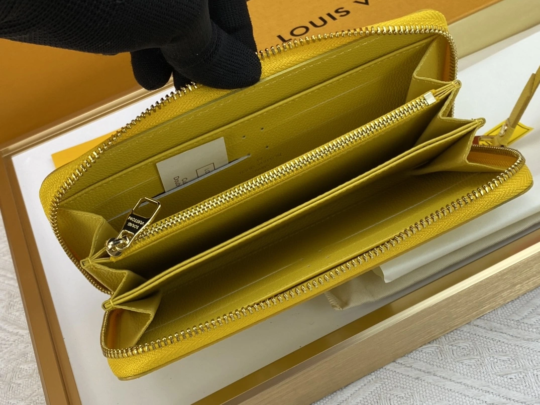 Bold 9559 Louis Vuitton AAA Quality Wallets For Women