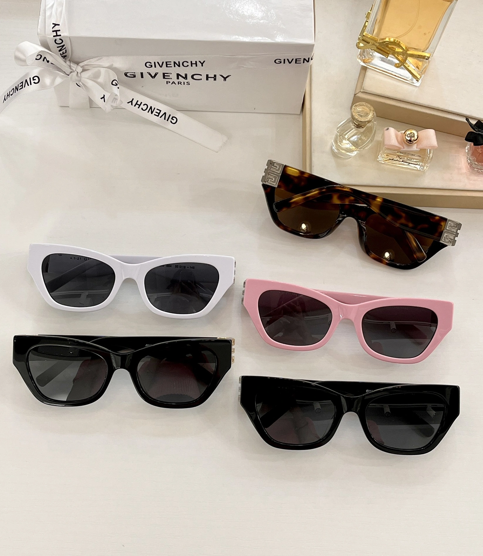 Bold 9763 Givenchy AAA Quality Sunglasses