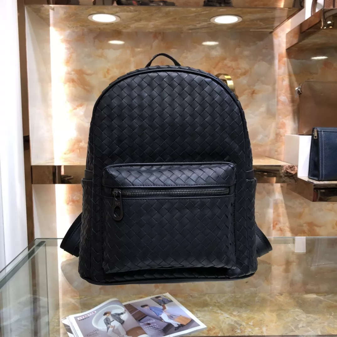 Bottega Veneta AAA Man Backpacks StreetReady 9644