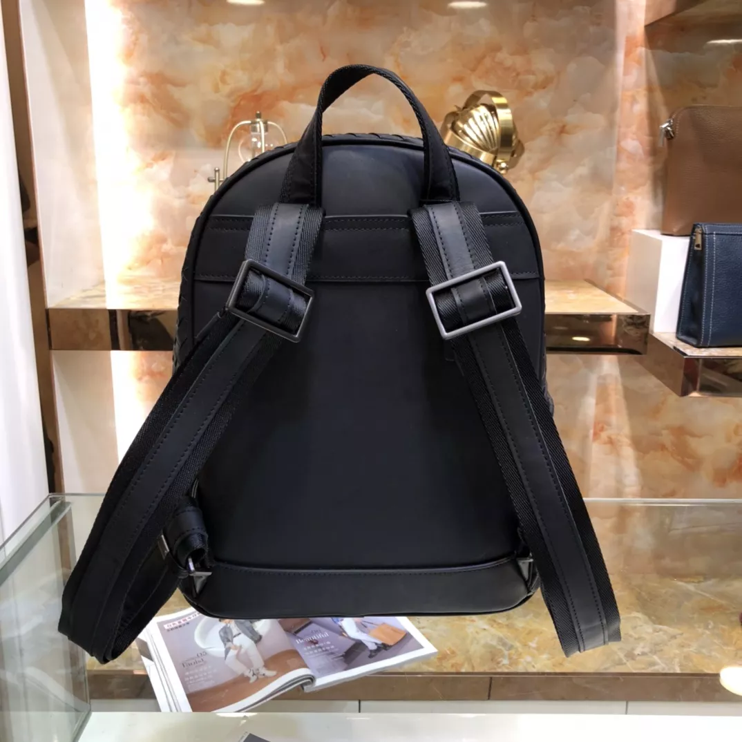 Bottega Veneta AAA Man Backpacks StreetReady 9644