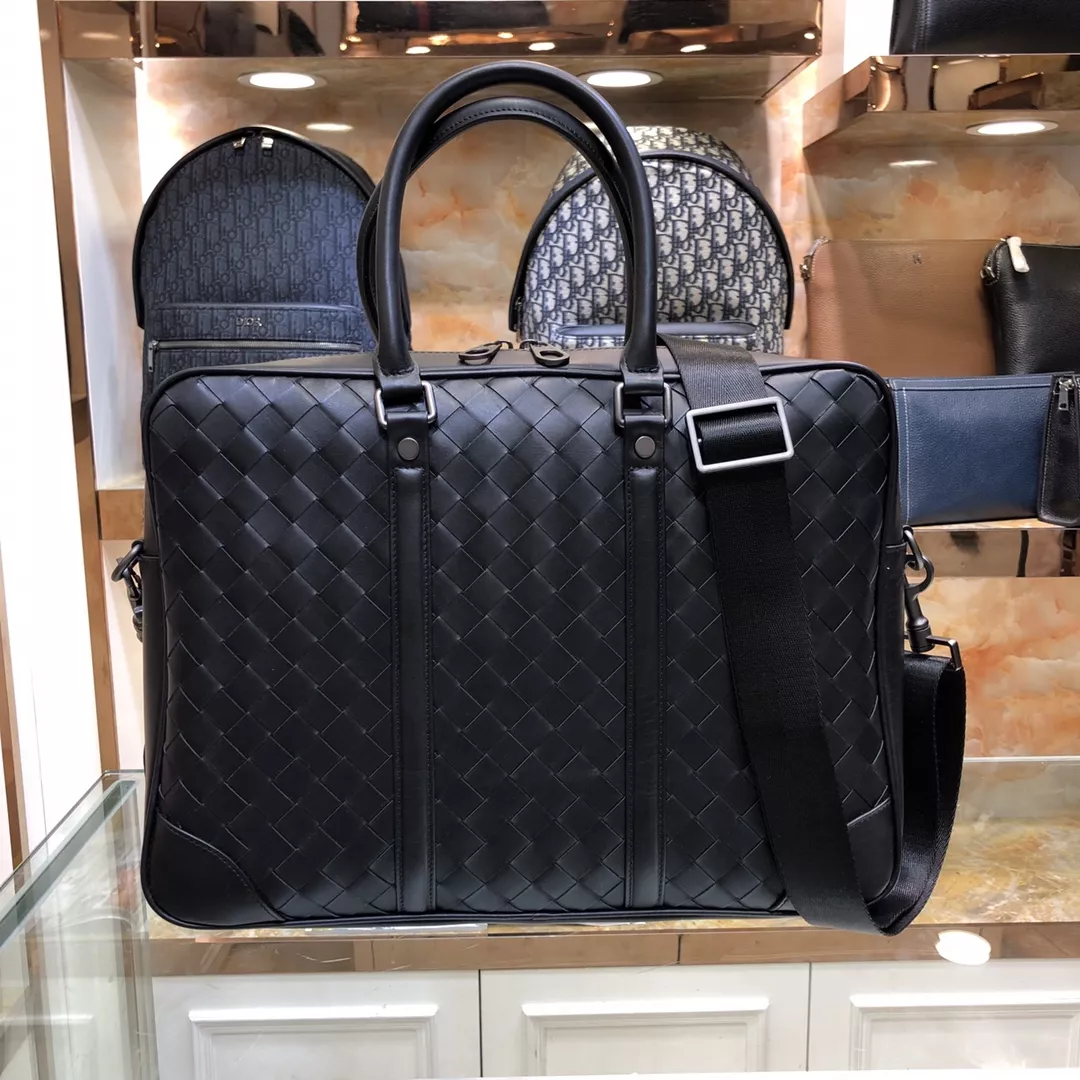 Bottega Veneta AAA Man Handbags Bright 906
