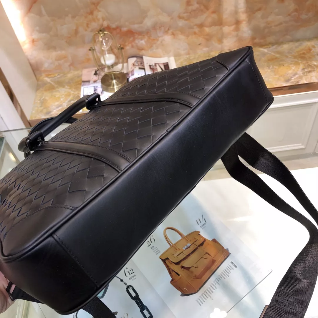 Bottega Veneta AAA Man Handbags Bright 906