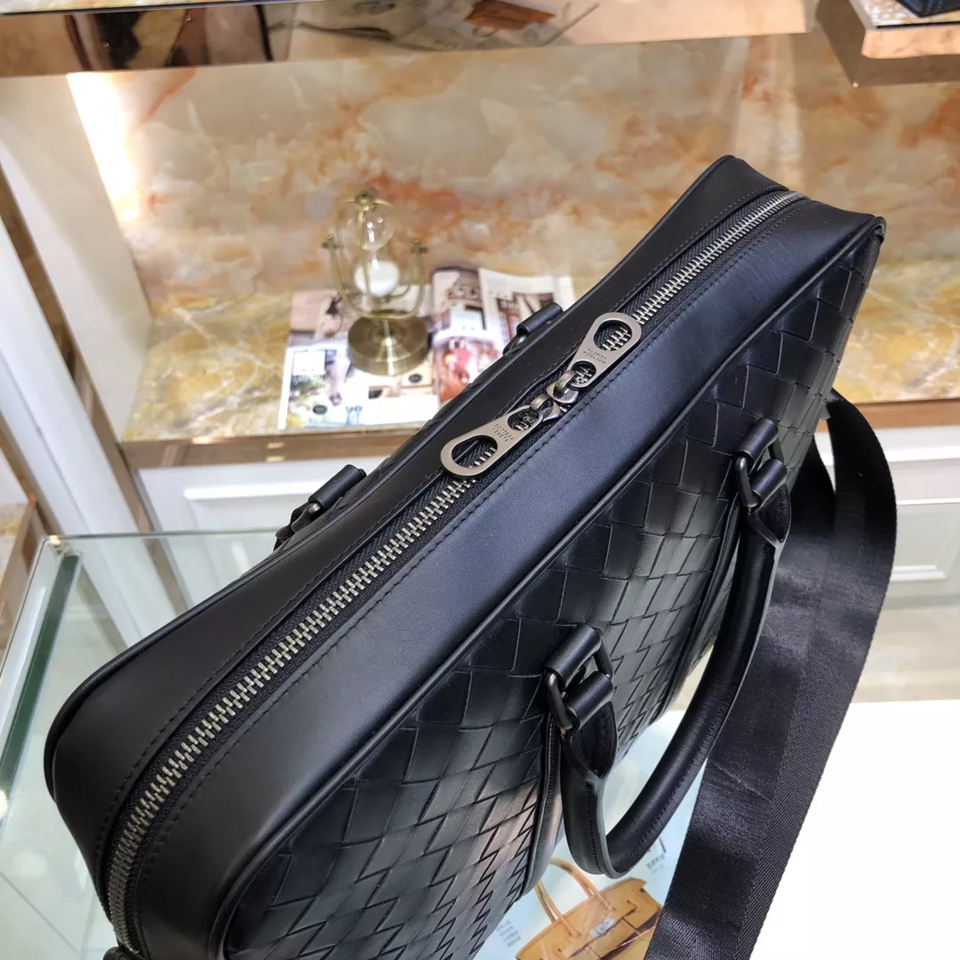 Bottega Veneta AAA Man Handbags Bright 906