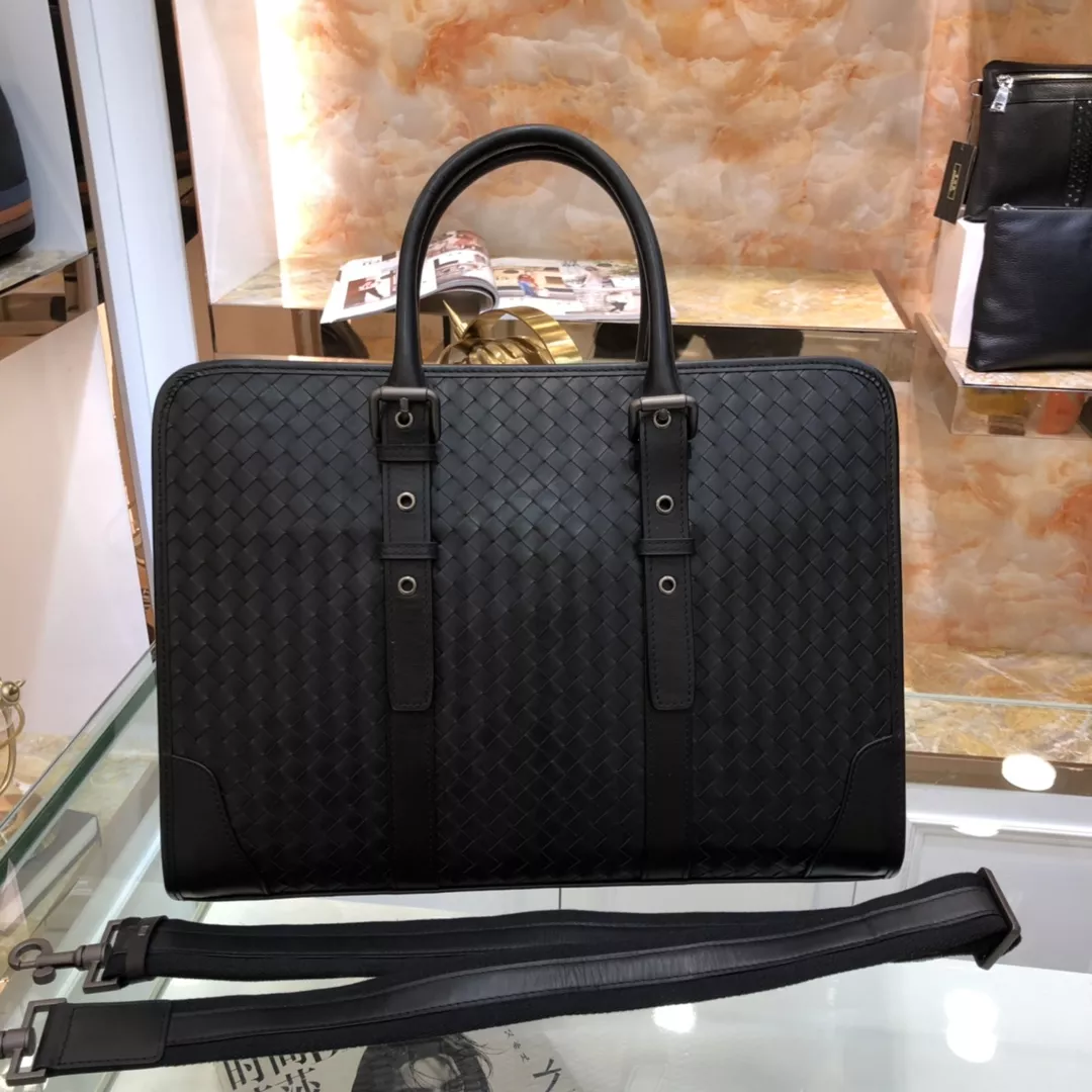 Bottega Veneta AAA Man Handbags DailyWear 9057