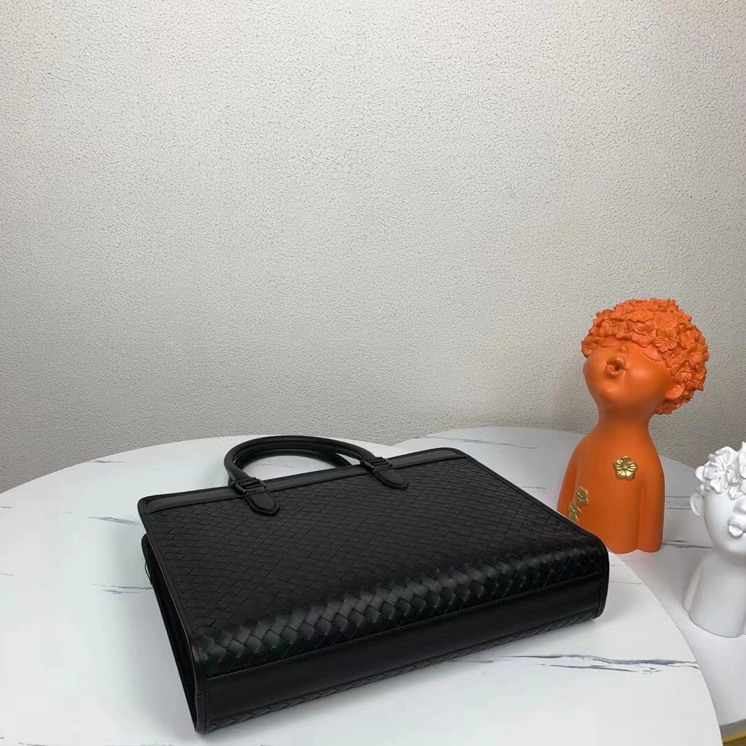 Bottega Veneta AAA Man Handbags Durable 5210