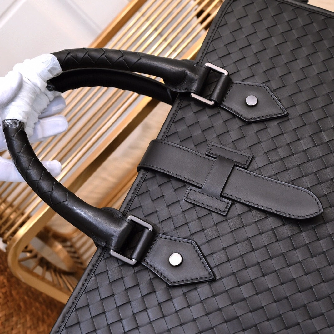 Bottega Veneta AAA Man Handbags StreetReady 1852