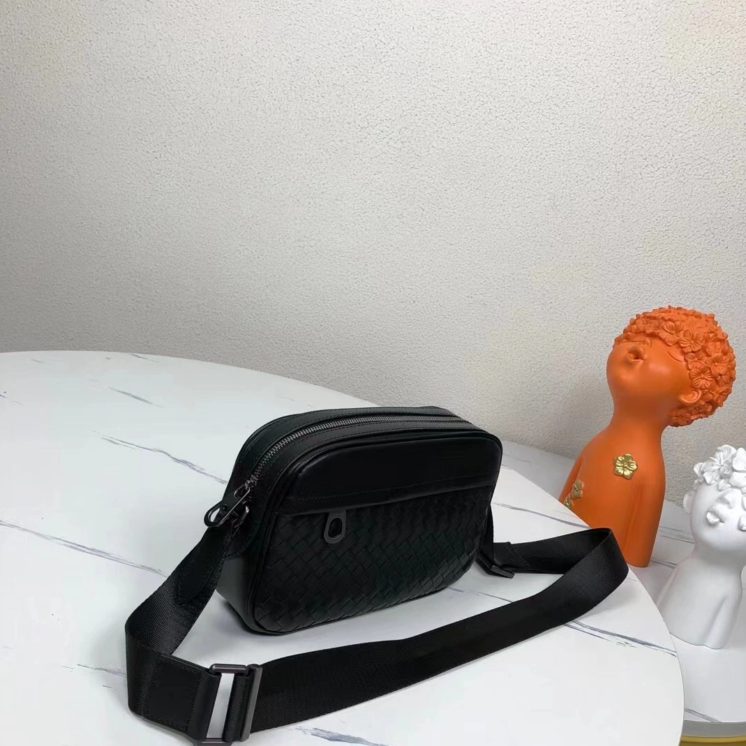 Bottega Veneta AAA Man Messenger Bags Minimalist 4801