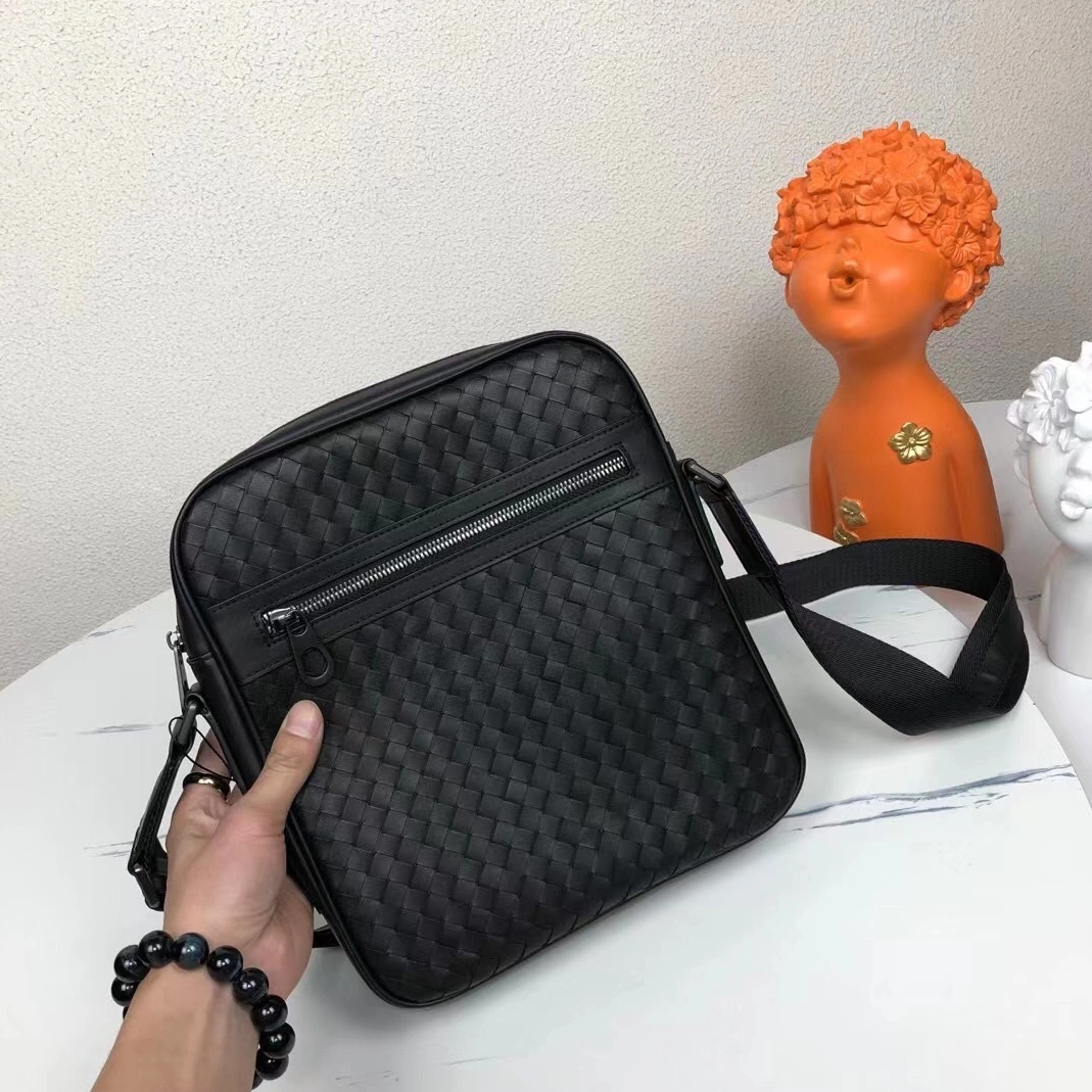 Bottega Veneta AAA Man Messenger Bags ModernLook 3609