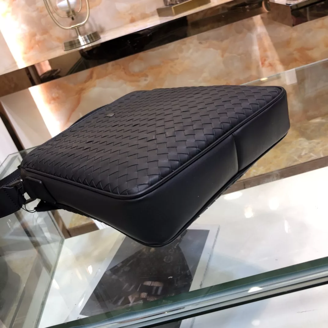 Bottega Veneta AAA Man Messenger Bags Reliable 8134