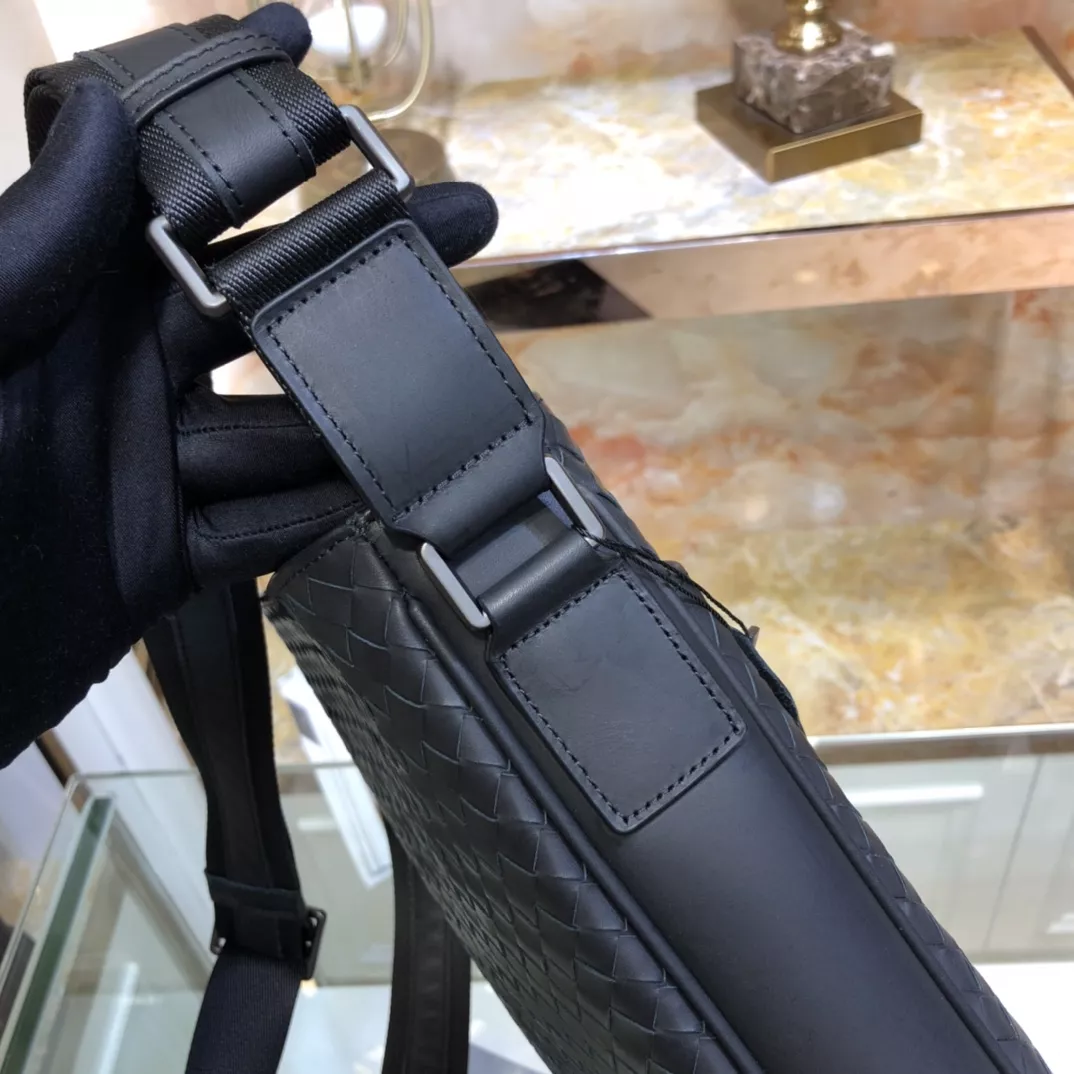 Bottega Veneta AAA Man Messenger Bags Reliable 8134