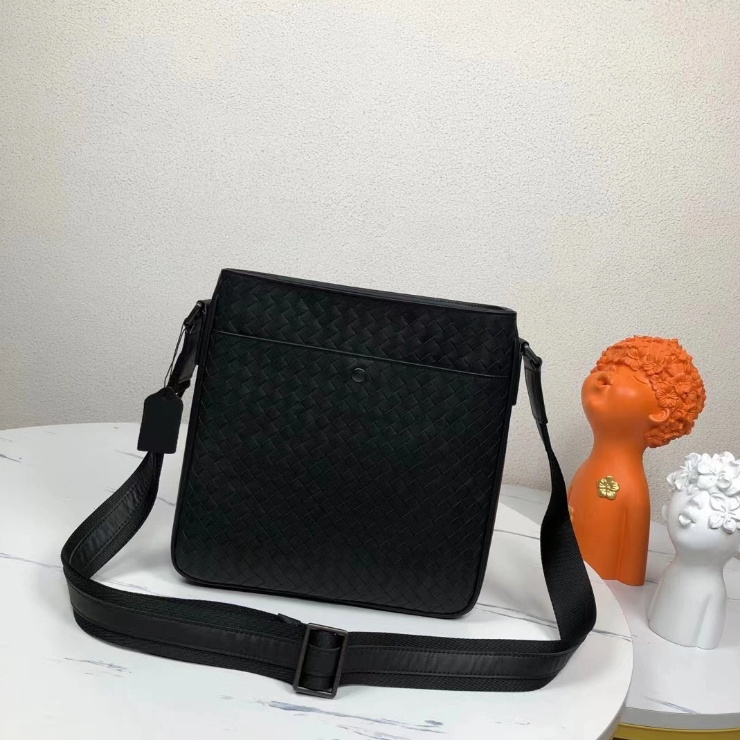 Bottega Veneta AAA Man Messenger Bags TopPick 9316