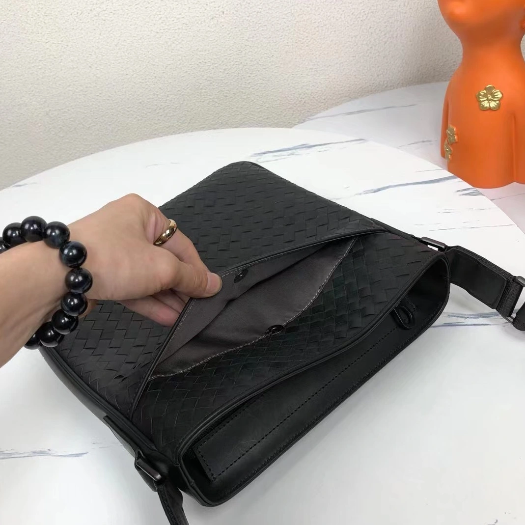 Bottega Veneta AAA Man Messenger Bags TopPick 9316
