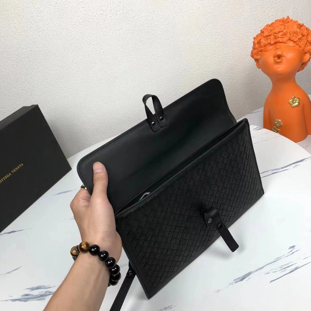 Bottega Veneta AAA Man Wallets Breathable 8361