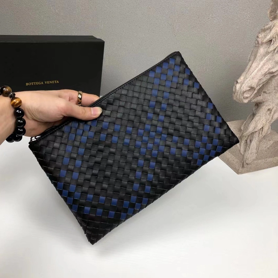 Bottega Veneta AAA Man Wallets Lightweight 329