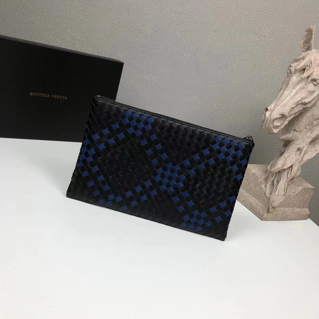 Bottega Veneta AAA Man Wallets Lightweight 329