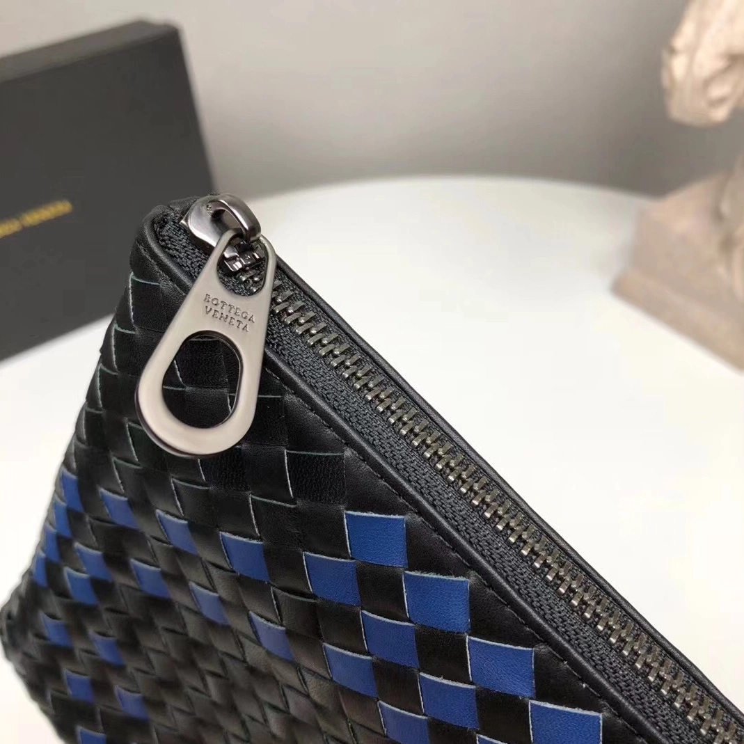 Bottega Veneta AAA Man Wallets Lightweight 329