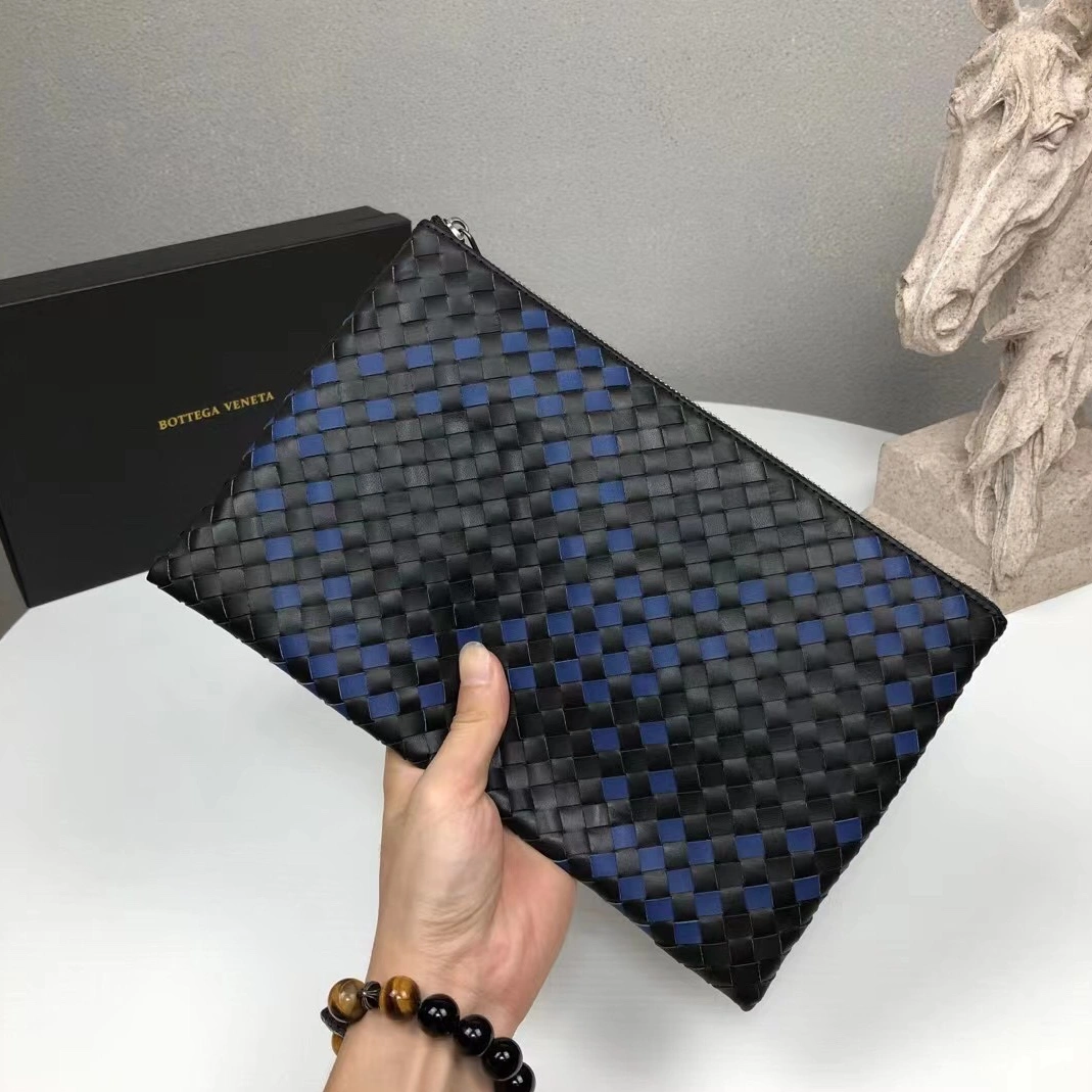 Bottega Veneta AAA Man Wallets Lightweight 329