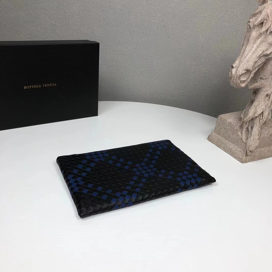 Bottega Veneta AAA Man Wallets Lightweight 329