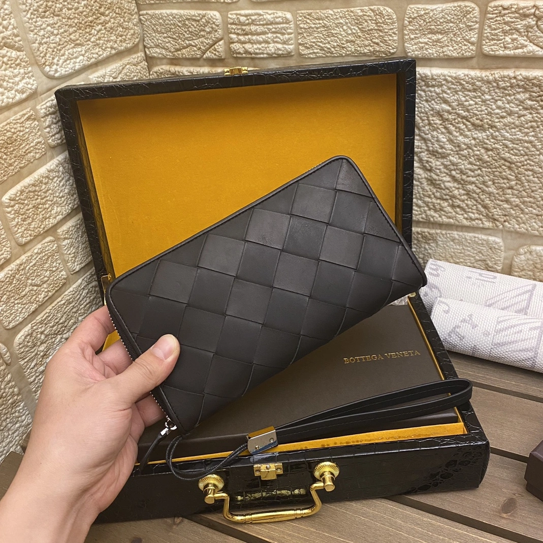 Bottega Veneta AAA Man Wallets Versatile 2668