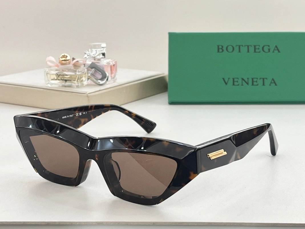 Bottega Veneta AAA Quality Sunglasses Bold 2932