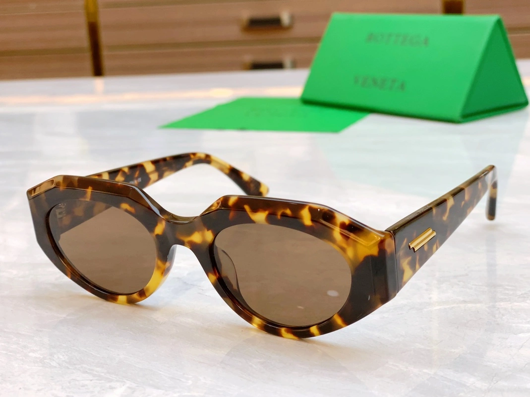 Bottega Veneta AAA Quality Sunglasses Breathable 4028