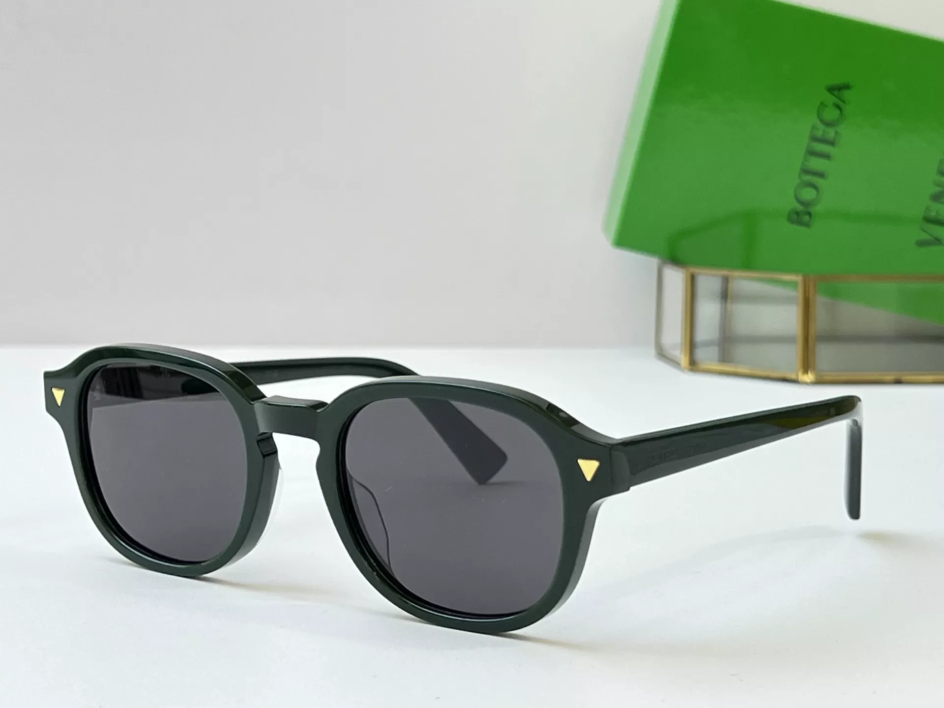 Bottega Veneta AAA Quality Sunglasses Classic 5158