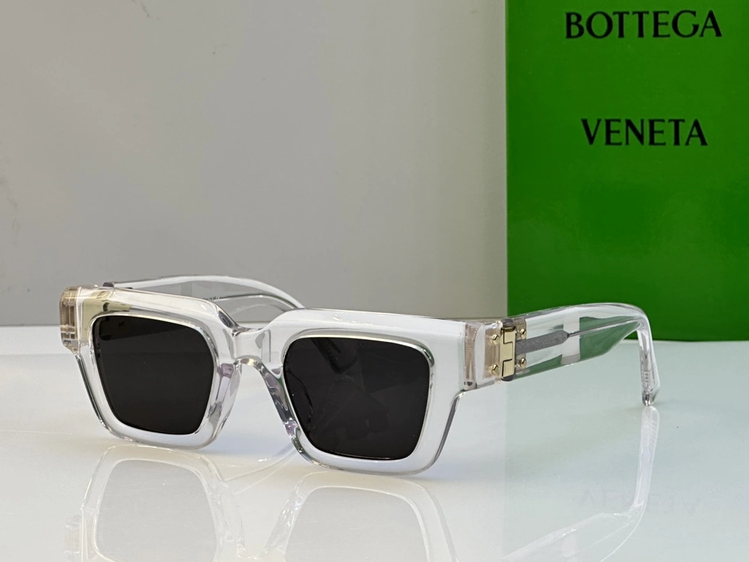 Bottega Veneta AAA Quality Sunglasses Classic 9523