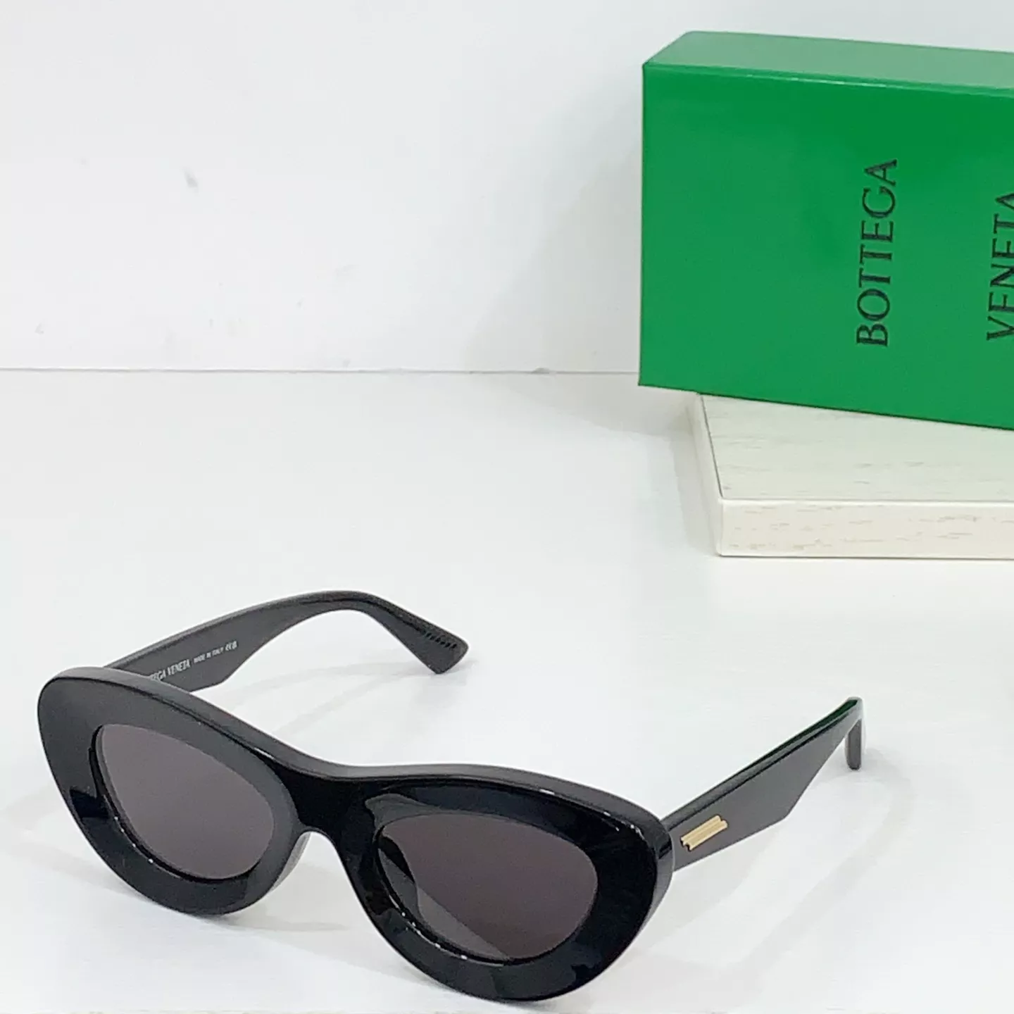 Bottega Veneta AAA Quality Sunglasses DailyWear 8748