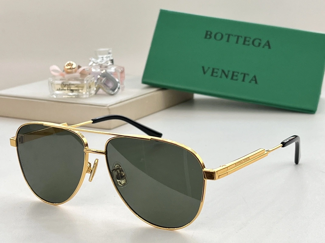 Bottega Veneta AAA Quality Sunglasses ModernLook 9879