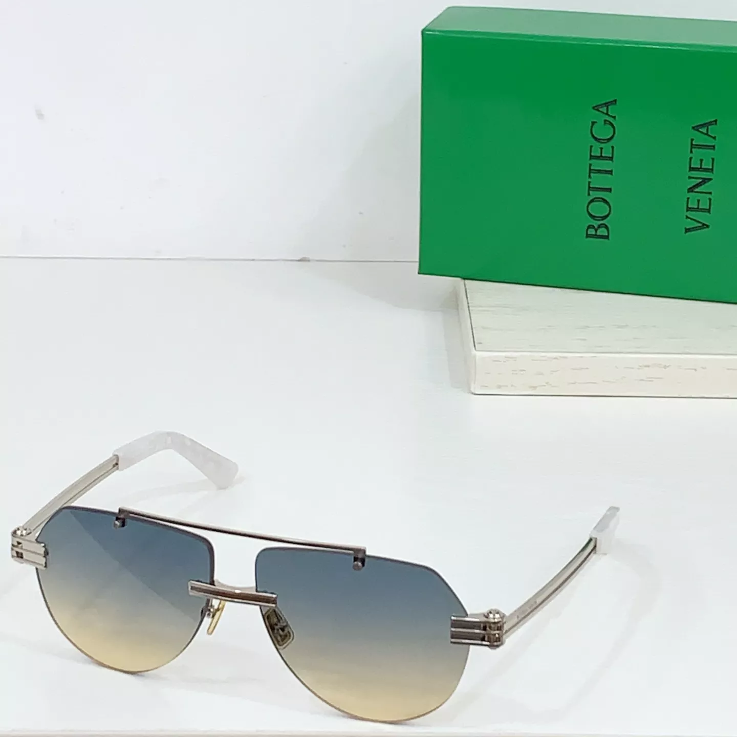 Bottega Veneta AAA Quality Sunglasses NewStyle 927