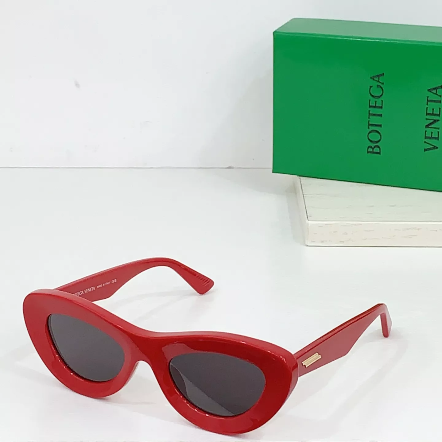Bottega Veneta AAA Quality Sunglasses Refined 5931