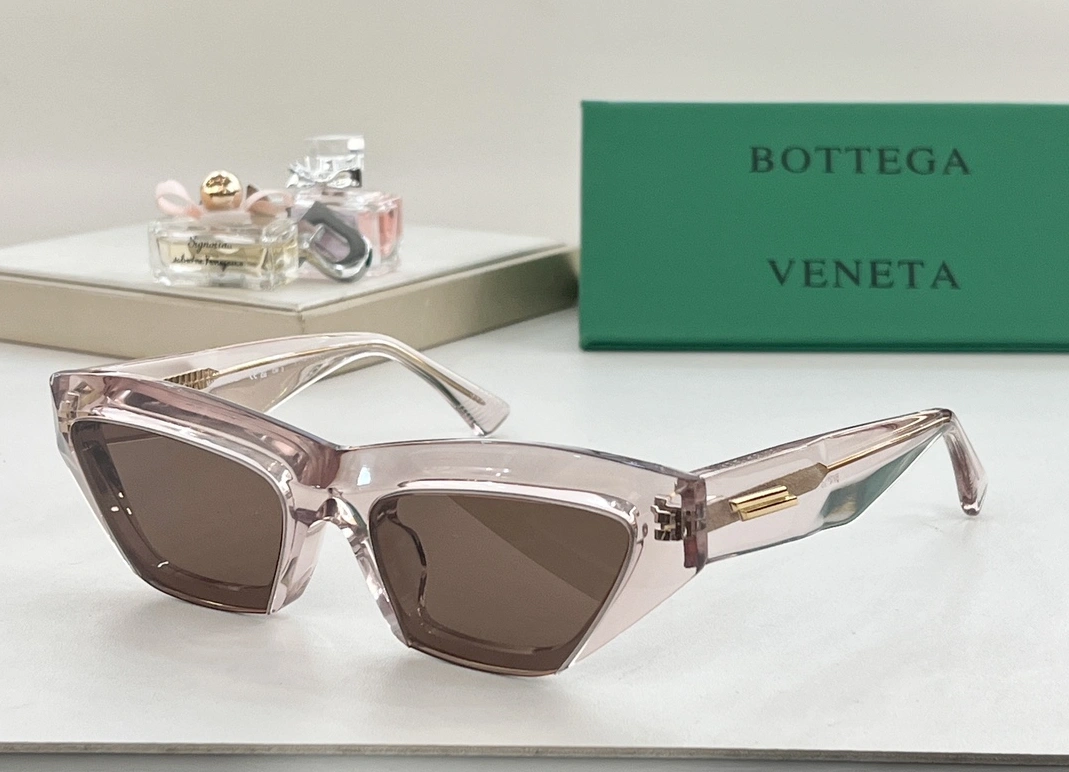 Bottega Veneta AAA Quality Sunglasses Sleek 2560