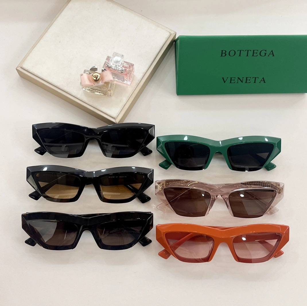 Bottega Veneta AAA Quality Sunglasses Sleek 2560