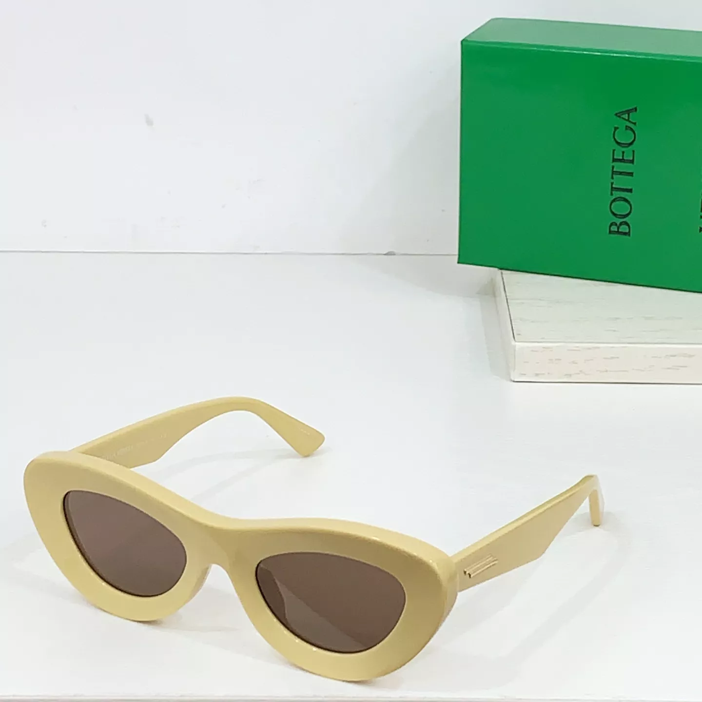 Bottega Veneta AAA Quality Sunglasses Soft 3433