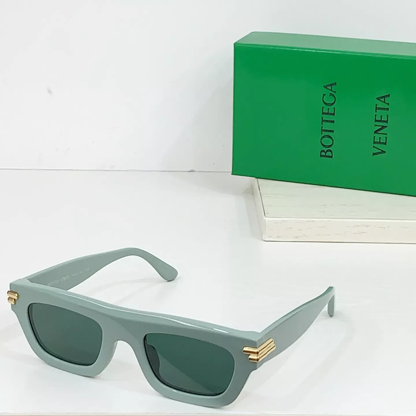 Bottega Veneta AAA Quality Sunglasses Stylish 8479