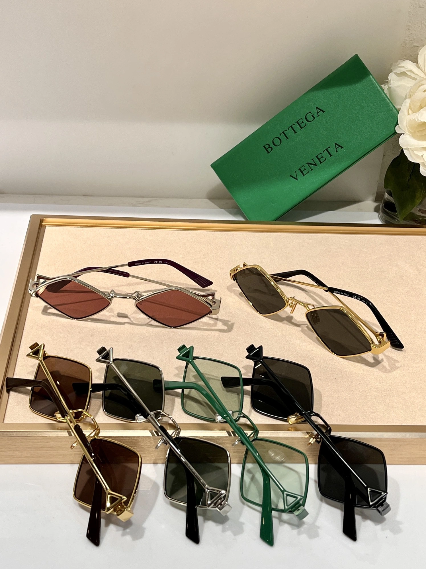 Bottega Veneta AAA Quality Sunglasses Trendsetting 3053