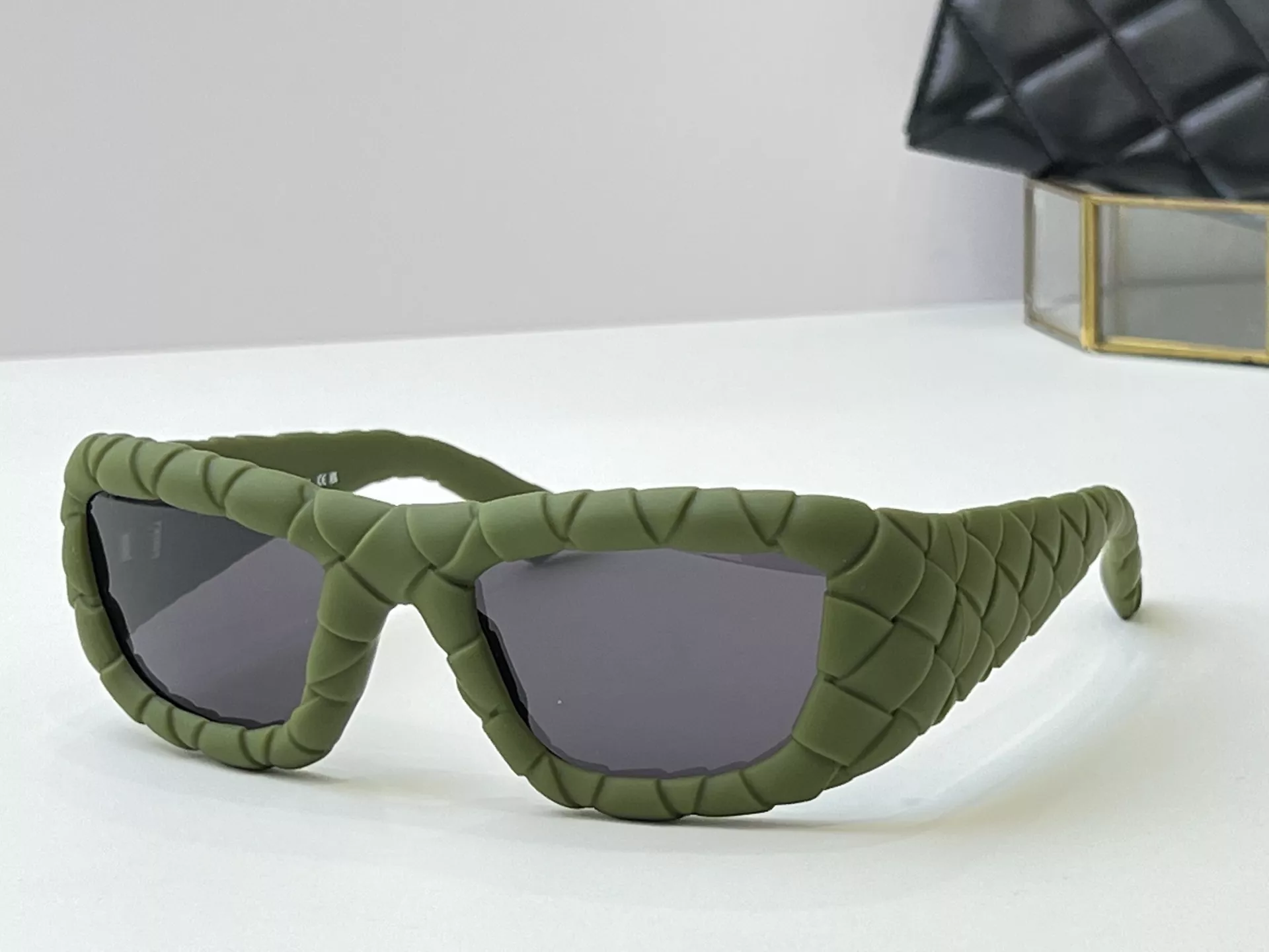 Bottega Veneta AAA Quality Sunglasses Trendy 876
