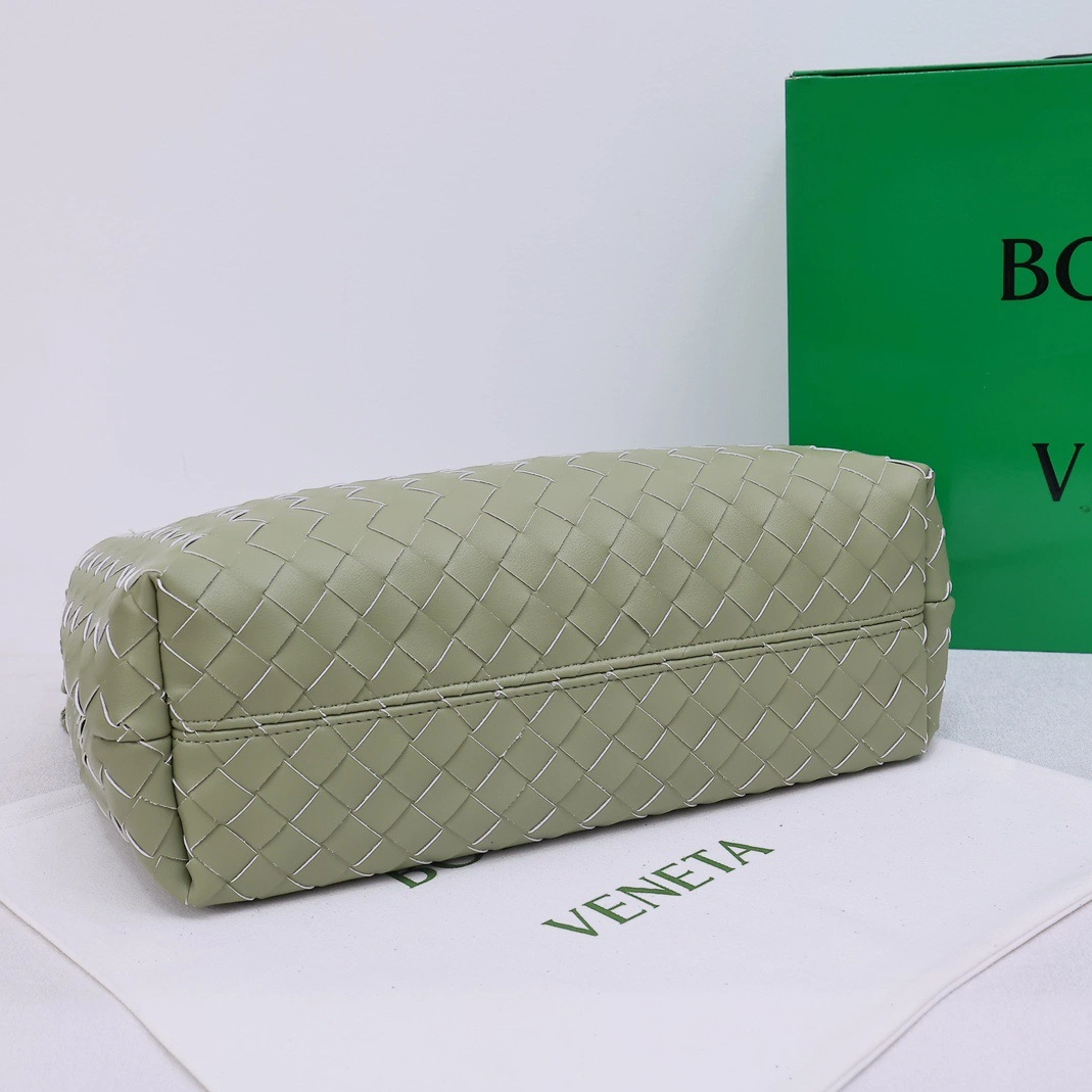 Bottega Veneta BV AAA Quality Handbags For Women Bright 5840
