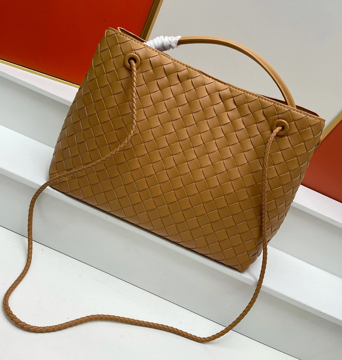 Bottega Veneta BV AAA Quality Handbags For Women Cozy 482