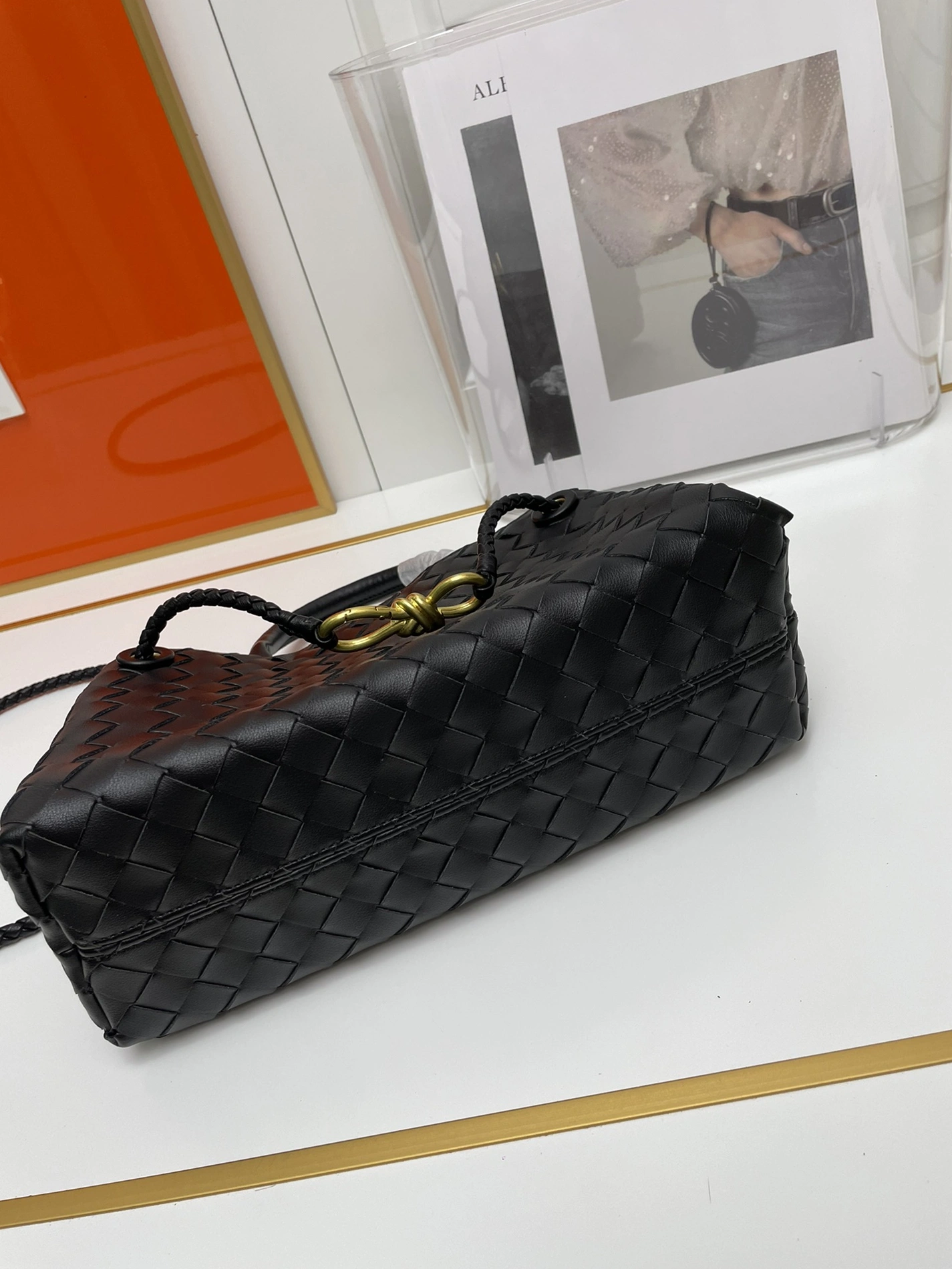 Bottega Veneta BV AAA Quality Handbags For Women Durable 9078